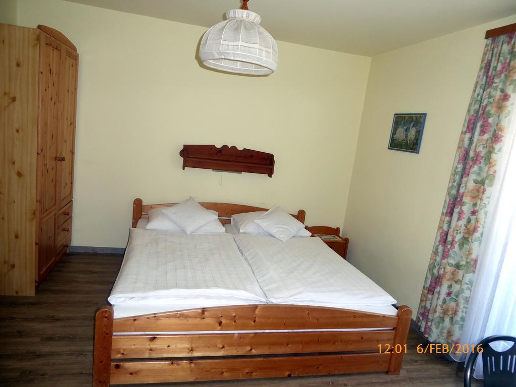 ホテル Gaestehaus Truskaller マルニッツ 部屋 写真