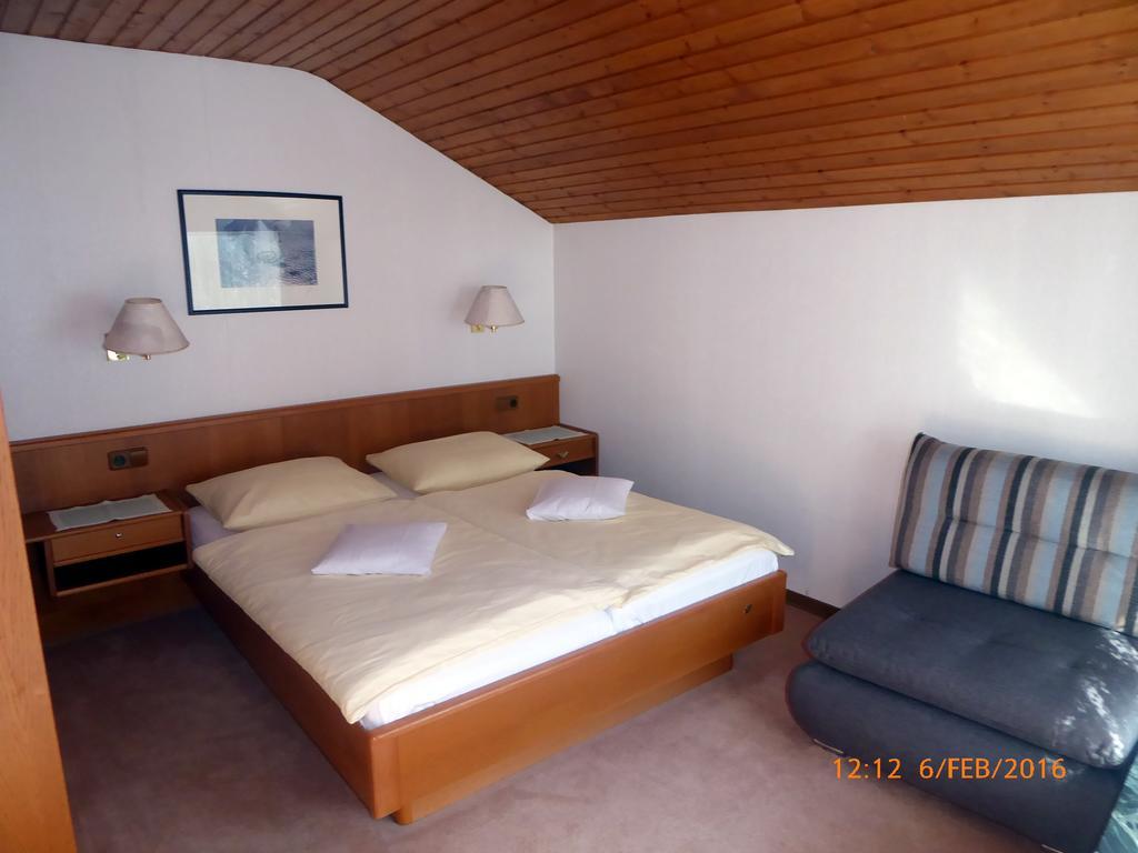 ホテル Gaestehaus Truskaller マルニッツ 部屋 写真