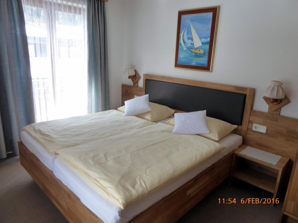 ホテル Gaestehaus Truskaller マルニッツ 部屋 写真