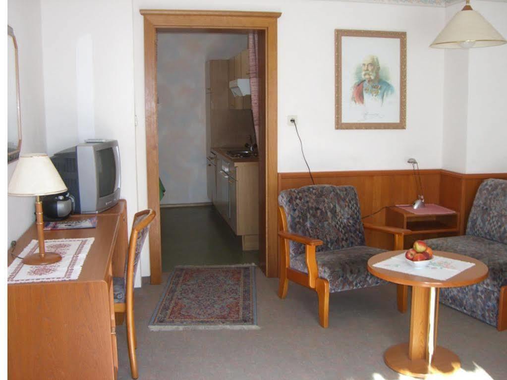 ホテル Gaestehaus Truskaller マルニッツ エクステリア 写真